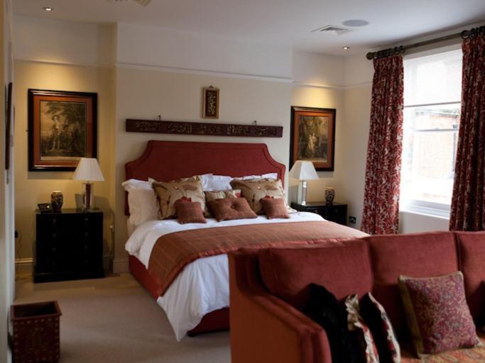 Gilbey'S Bar, Restaurant & Townhouse Bed and Breakfast Γουίνσδορ Εξωτερικό φωτογραφία